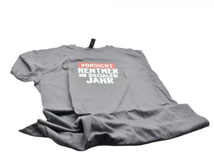 T-​Shirt Vorsicht Rentner im sozialen Jahr grau