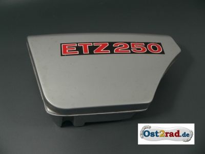 Cache latéral gauche MZ ETZ 250