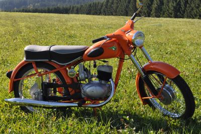 Neuaufbau komplette Restauration RT125/3 orange Oldtimerpass