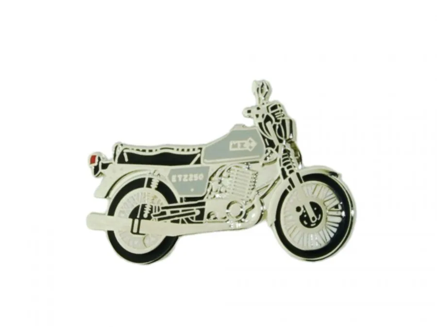Pin Ansteckpin MZ ETZ250 silber